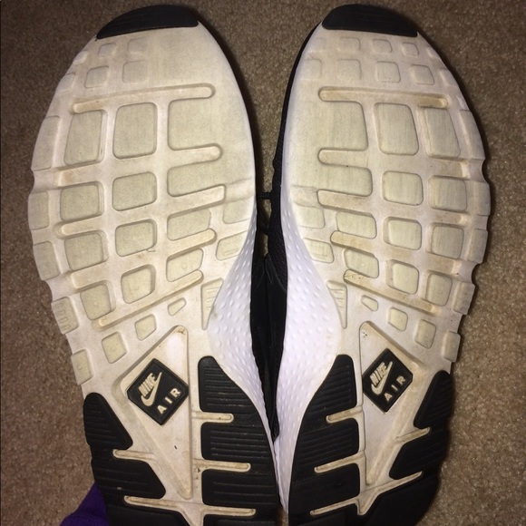 Nike Huaraches - Picture 5 of 6